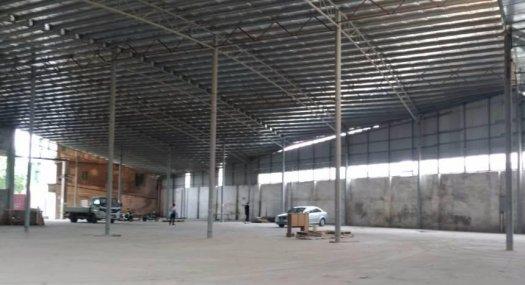 狮山3600方厂房出租，有国土证，大马路边，出入方便