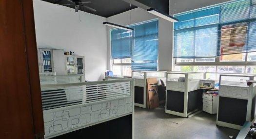 佛山顺德 成功路8号1900㎡ 厂房租售层高5.5米 柱距20米 配电1000KVA 独院 可环评 可分租