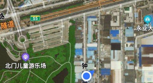 广州番禺 飞鹅街18号1400㎡ 砖混厂房租售层高7.5米 跨度21米 柱距40米 配电300KVA 独院 可分租