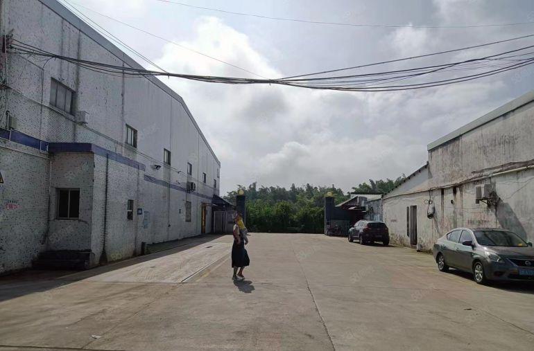 原房东厂房实际面积出租3080平方，周围无居民适合各行各业！