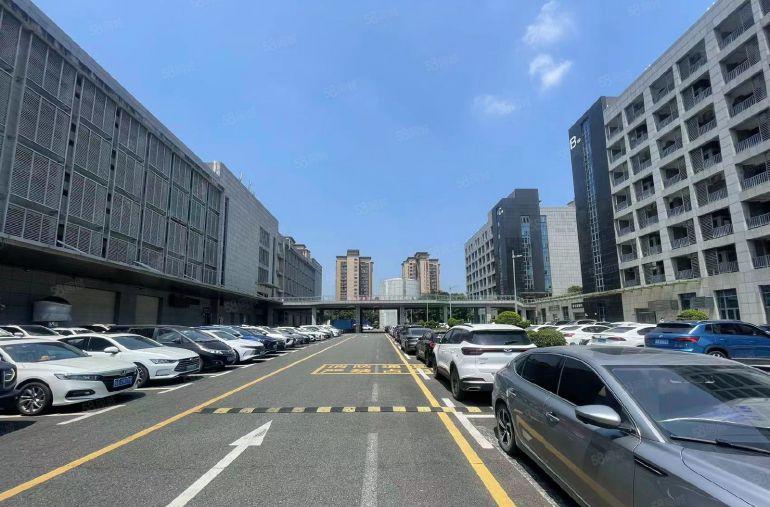 4块一平方水口高新园区楼上整层2000平方精装修厂房出租