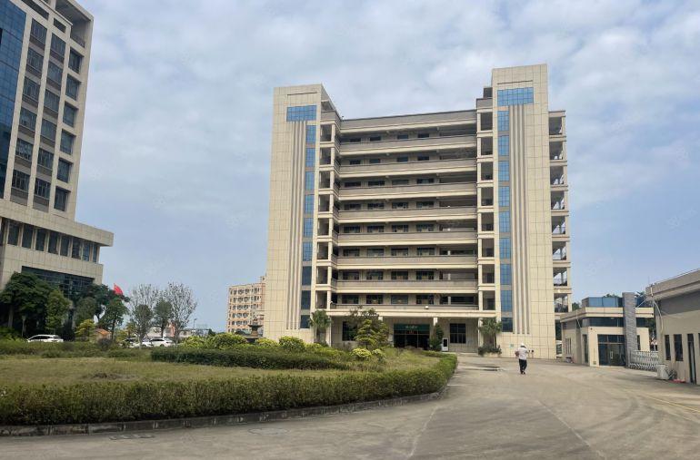 三栋10块双高速口红本厂房