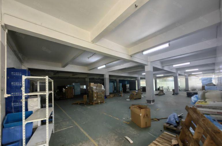 小金口独院2层800平厂房出租，有货梯，独门独院