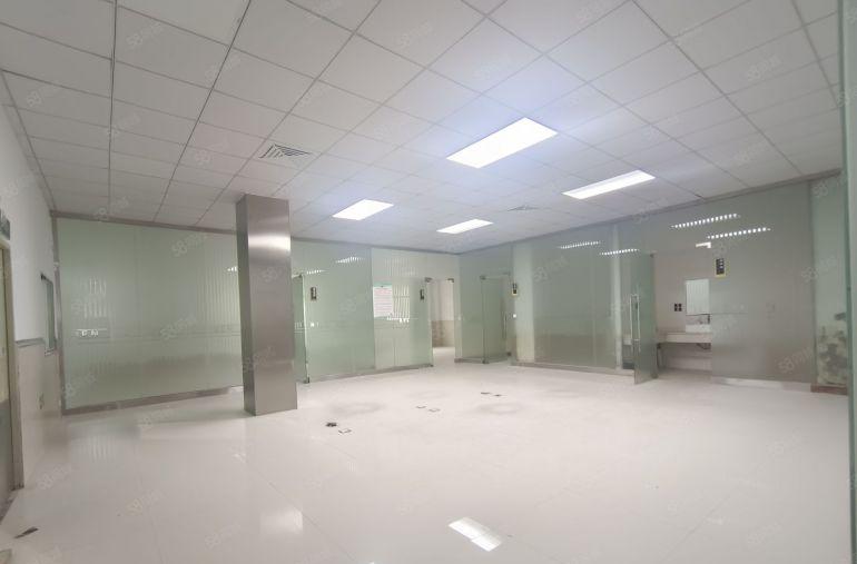 三栋数码城新空一楼1000平现成办公全新地坪漆可办环评5米高