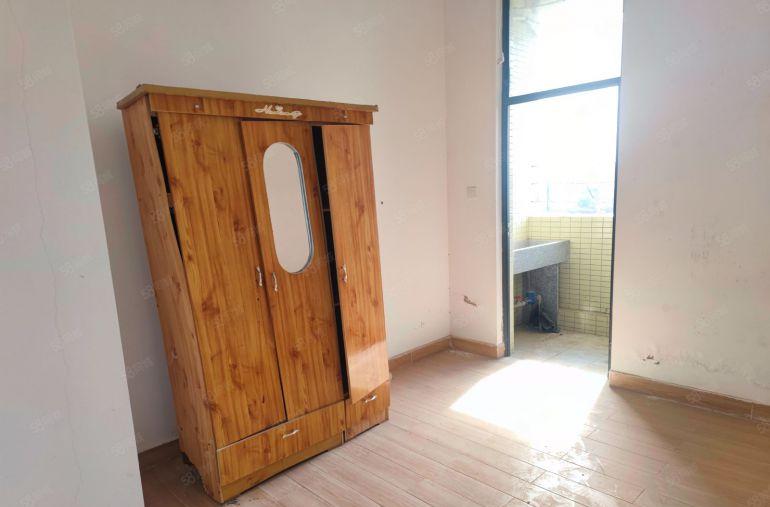 水口大道全新标准厂房出租原房东实际面积单层1300平带装修