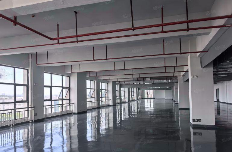 6块全包 三栋10万平全新装修厂房免租期三个月 500平起租