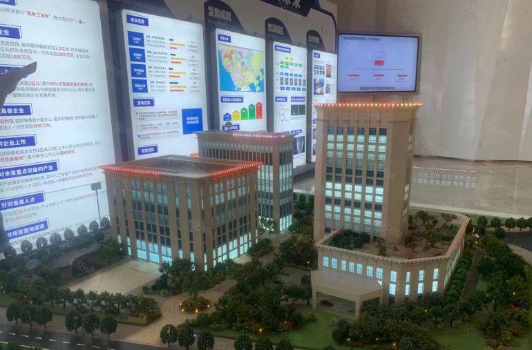 惠城区小金口精装修办公室1000平低价出租，可分租面积实在