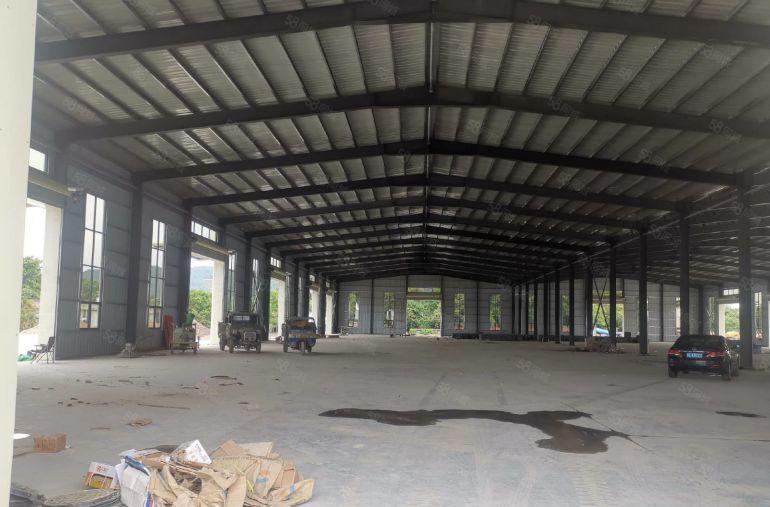 三栋原房东全新钢构厂房出租 1000平方，空地800平