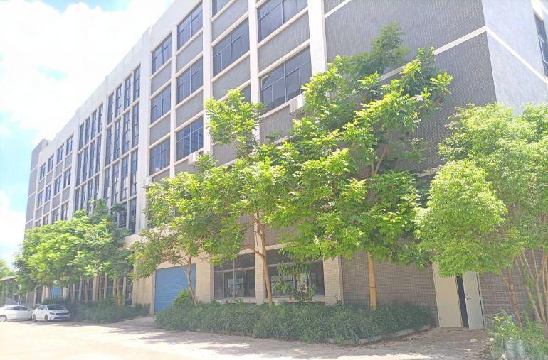 ~~~~~三栋~~~8000平楼上厂房，长度100米~~~~