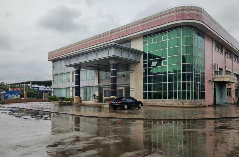 三栋新出单一层标准厂房9米高，带有现成的行吊