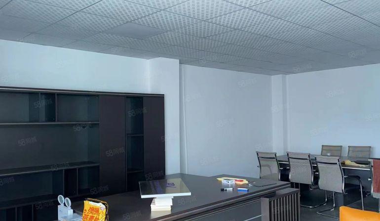 精装修无尘车间！小金口原房东园区厂房3楼1250平低价出租