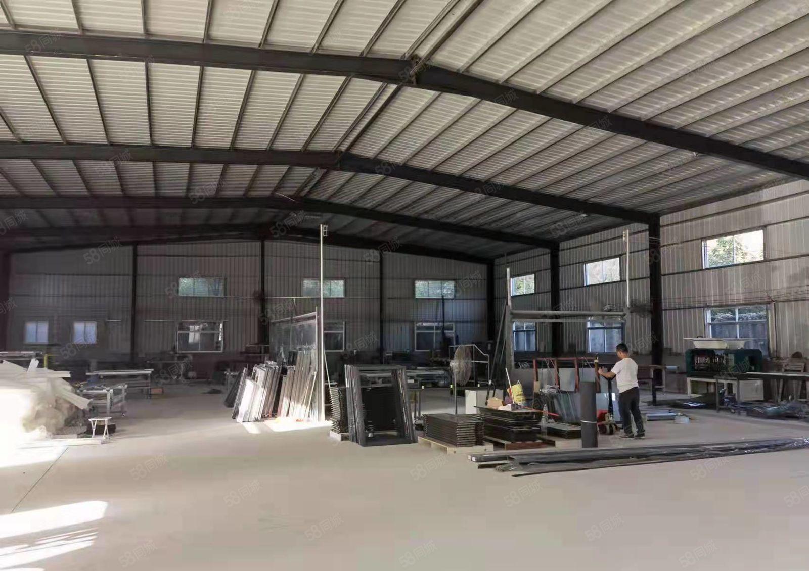 水口联合市场附近1400平厂房，靠路边，可进大车