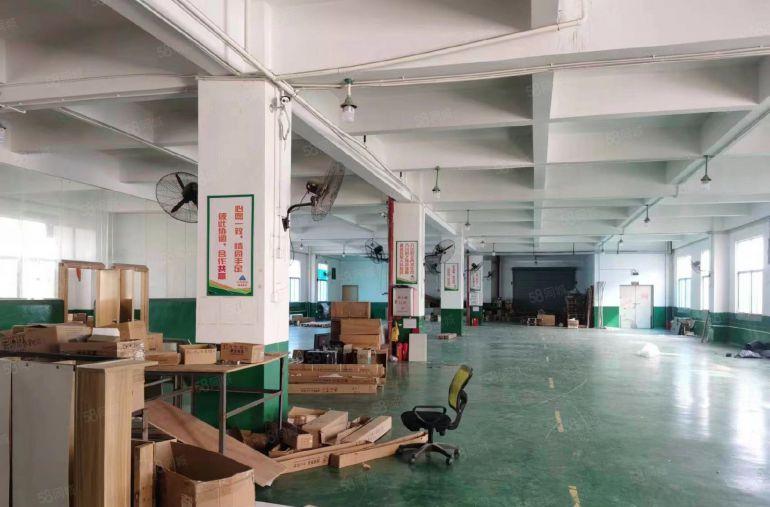 水口湖滨公园 园区独栋三层4500平标准厂房出租 租金14