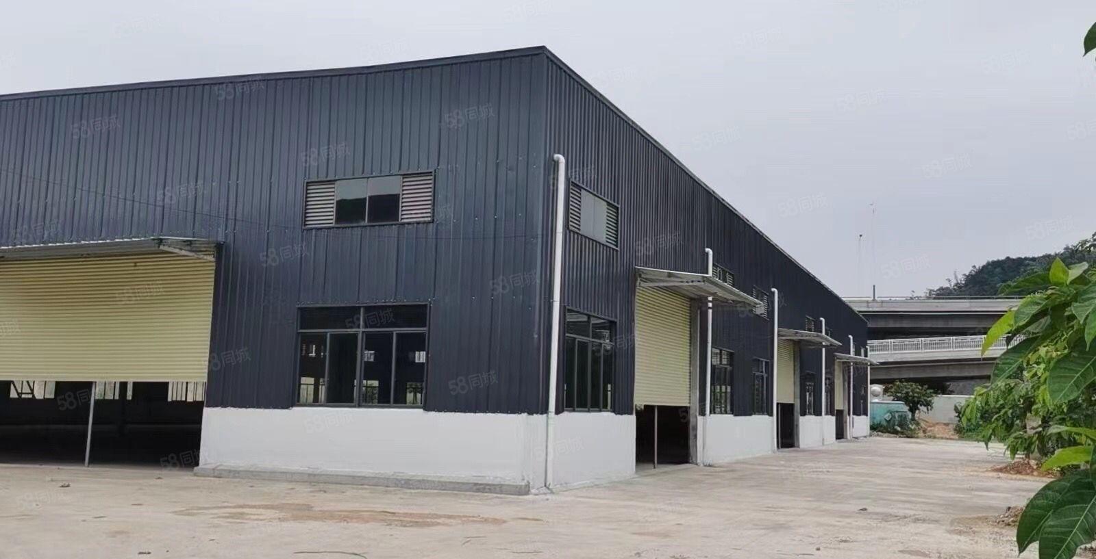 全新工业园钢构，两侧带卸货平台，交通便利，形象高大上