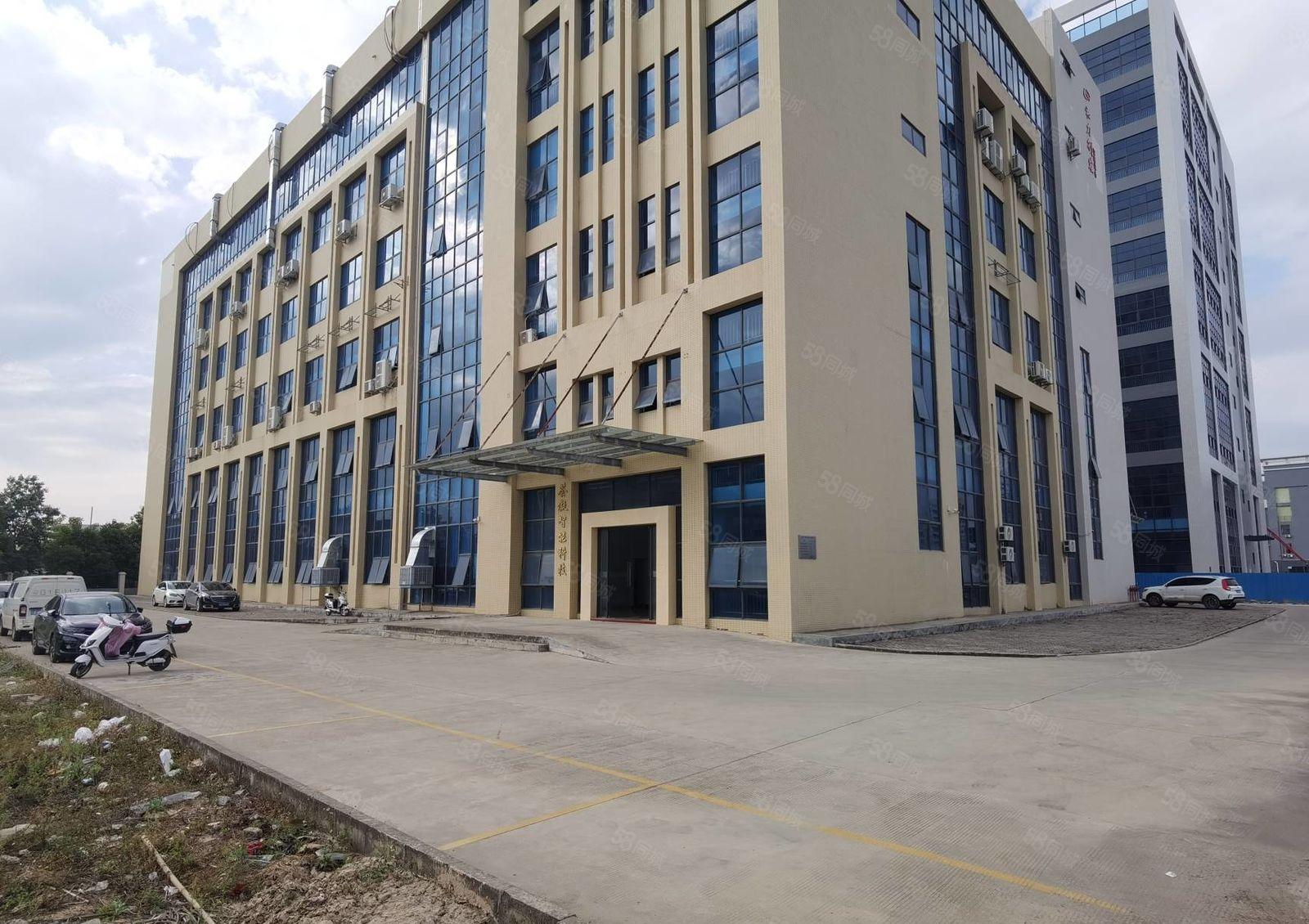 三栋工业园厂房四楼全新装修3000平米出租可以分租租金13元