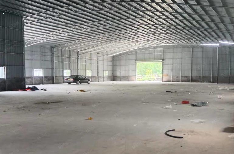 火车西站附近独院厂房1500平，空地1000多平，可进大车