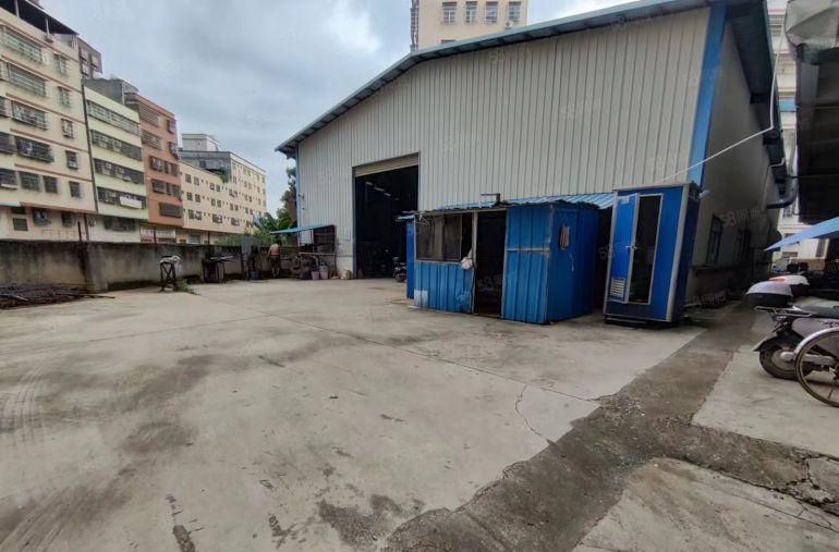 小金口老虎岭成熟工业区1200平原房东独院厂房出租，配套空地