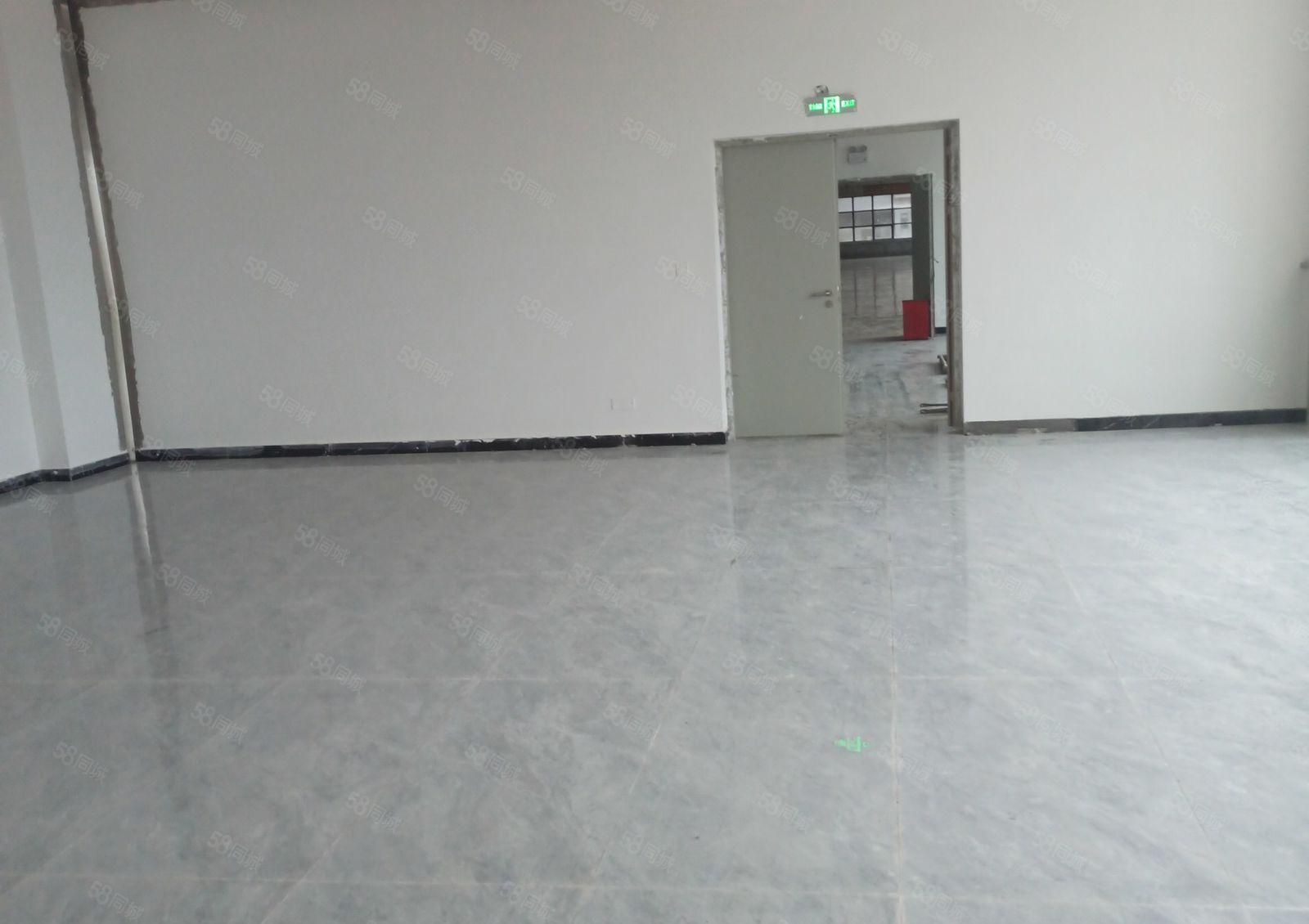 小金口单层6600平方4台货梯带货台可分租一半可以做好地坪漆