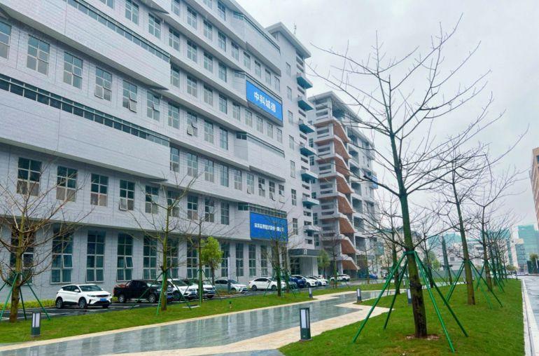 水口一楼厂房3200平方，二楼3200平方可分租，8元