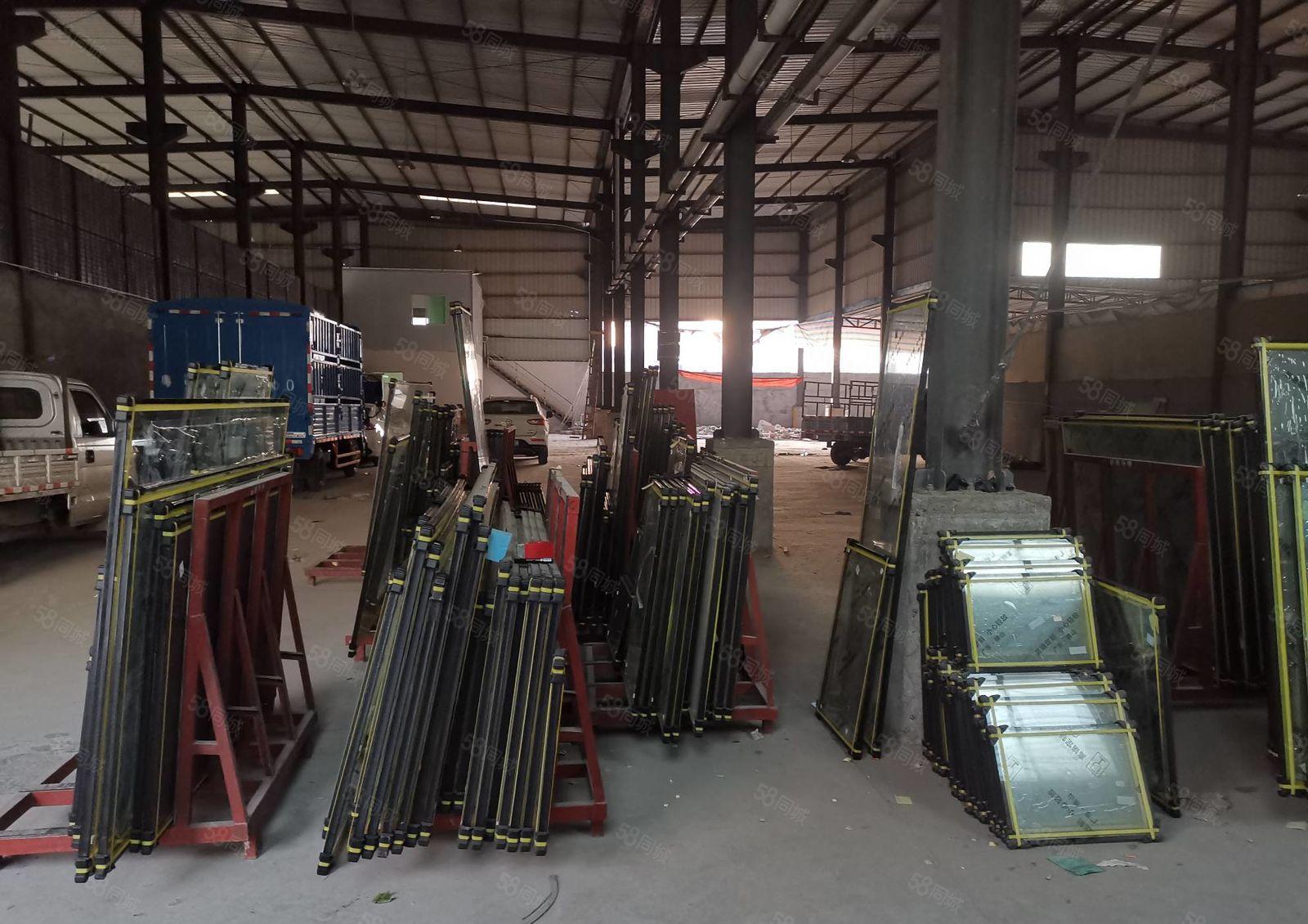 河南岸 钢构厂房出租 高度9米 交通方便 路边