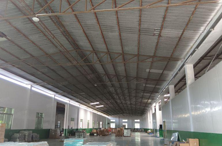 厂门口就是主干道！小金口30000砖墙到顶单一层800起