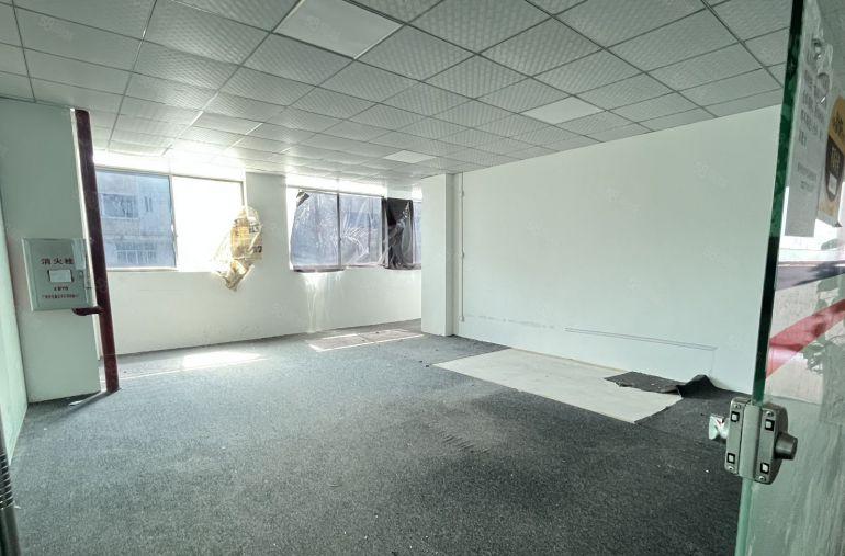 出租8元惠城三栋楼上2500平精装修办公室带地坪漆可分租