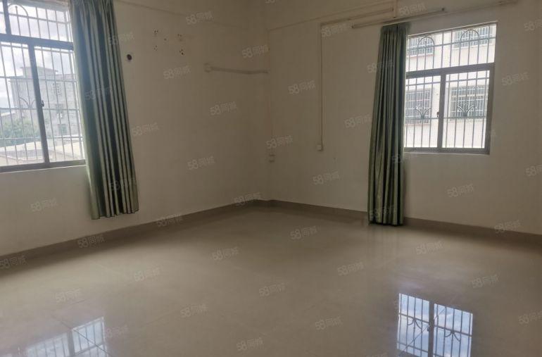 便宜租啦1100平米水口大湖溪独门独院赠送500平米空地