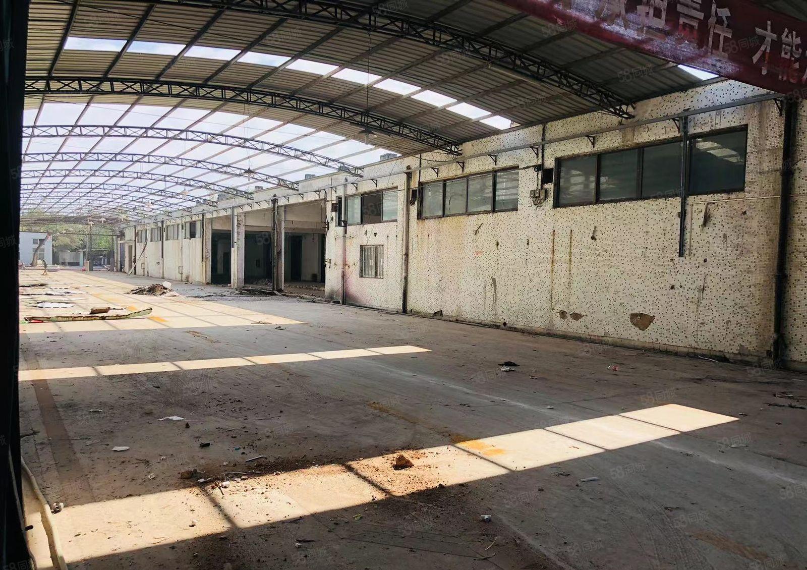 下角梅湖江南大道滴水9米混凝土结构厂房出租红本齐全可办环评