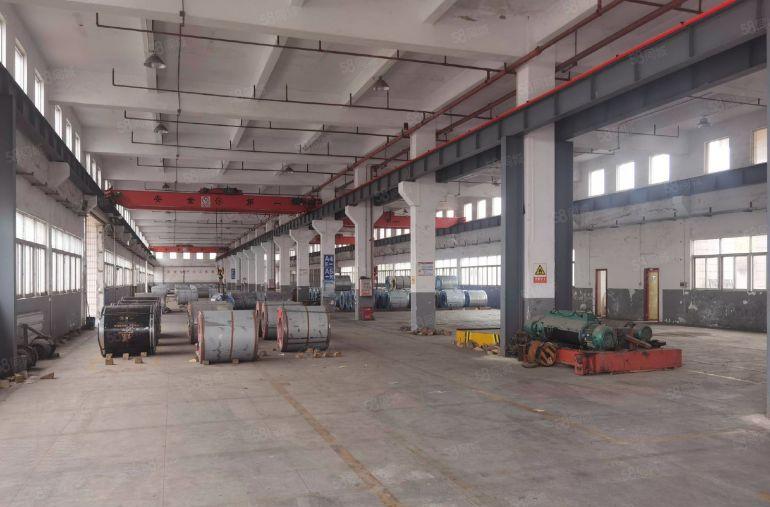 小金口钢构厂房2400平方出租，高度10米，有现成航车