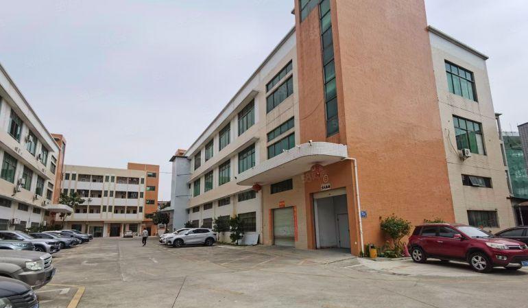 水口湖滨公园 园区独栋三层4500平标准厂房出租 租金14