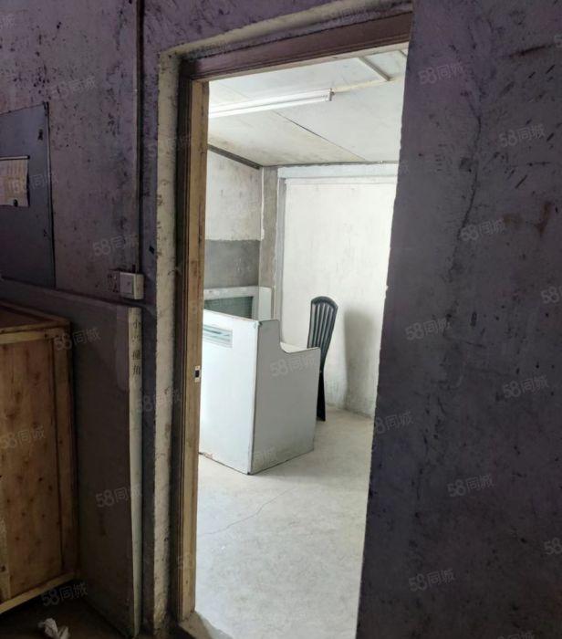 （小金口低价厂房出租）独门独院钢构650平方