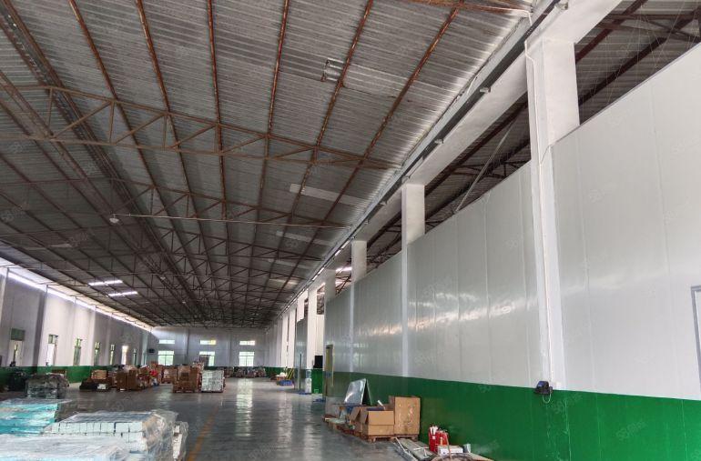 厂门口就是主干道！小金口30000砖墙到顶单一层800起