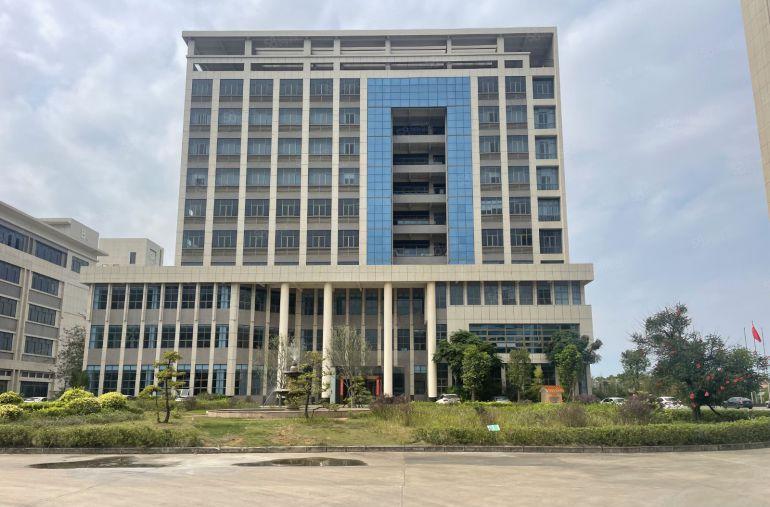 三栋10块双高速口红本厂房