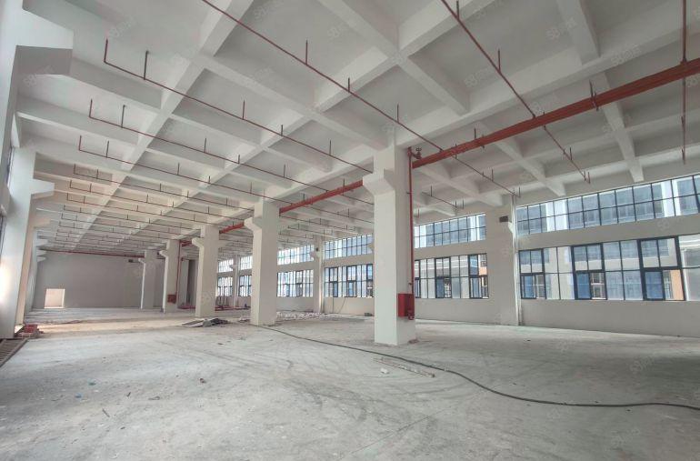 水口机场路旁原房东全新厂房一二楼3800平米出租，一楼8米高