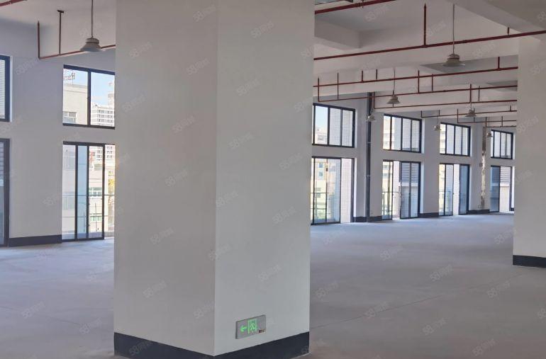 水口电梯厂房出租，每层3960平方可分租，4部5吨高速电梯