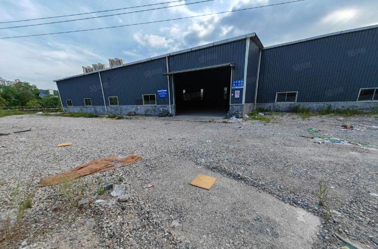 火车西站附近独院厂房1500平，空地1000多平，可进大车