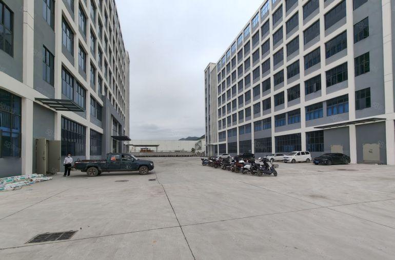 三栋数码园1200平带装修整层全新红本厂房仓库出租大小可分租