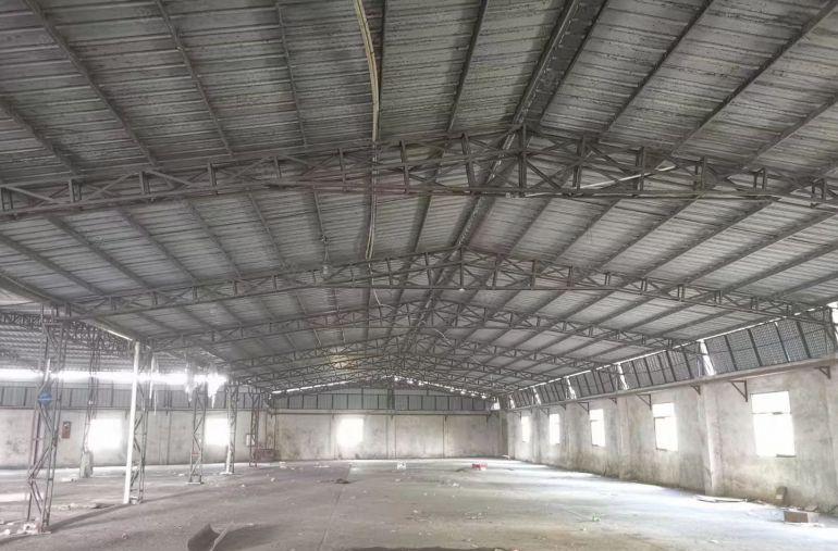 三栋新出 独院单一层2500平方钢构租金15 空地3000平