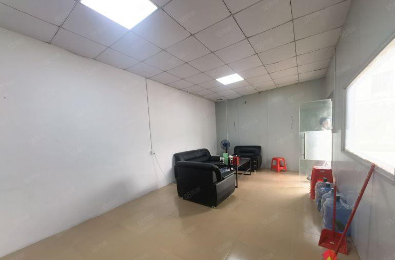 17元500平起分租2000平方仓库出租好进大车有车位免费用