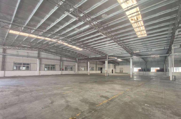 马安独门独院钢结构4000平米出租，现成装修，空地大