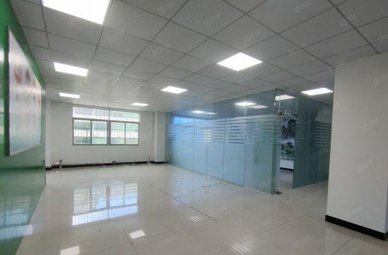 水口湖滨市场旁工业园二楼带装修厂房1200平米出租，好招工