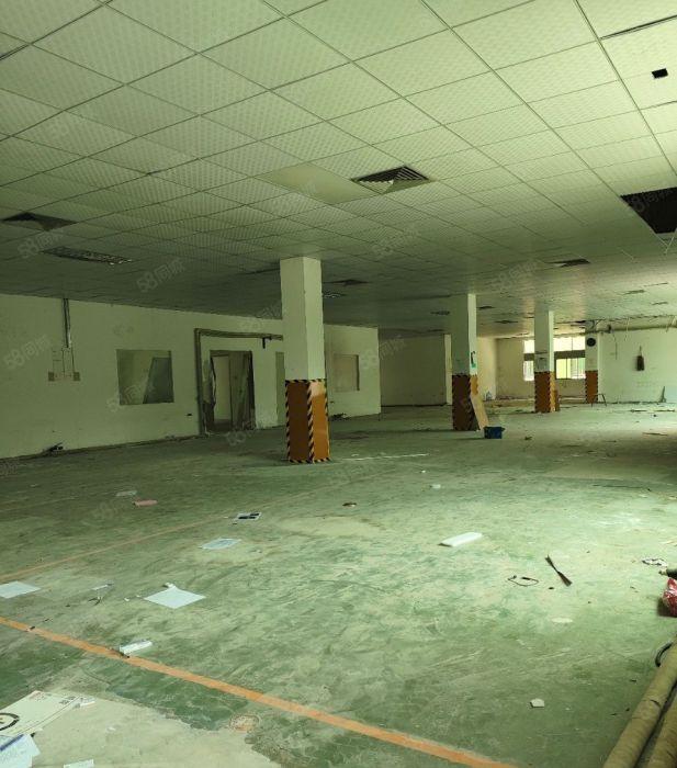 小金口独门独院3000平方厂房出租，交通便利，带三箱电