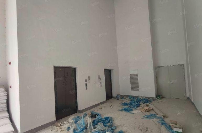 水口机场路旁原房东全新厂房一二楼3800平米出租，一楼8米高