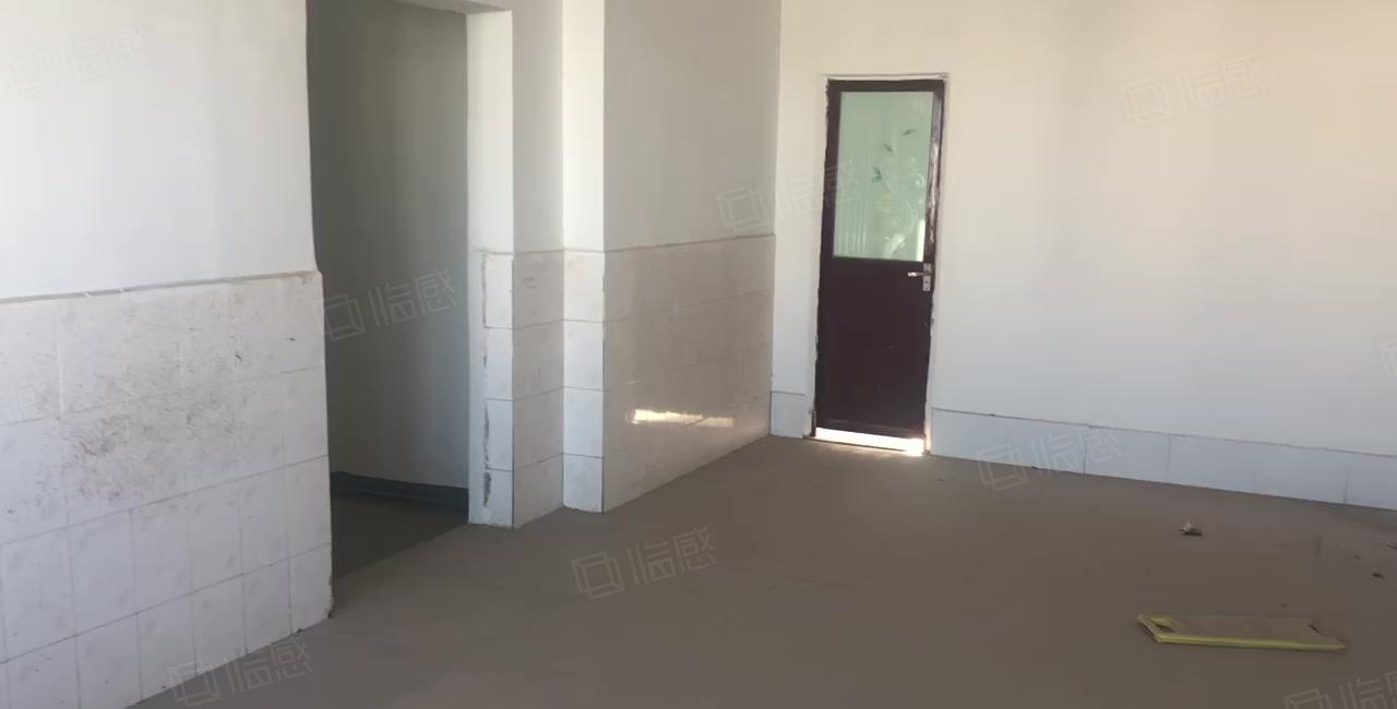 水口东江工业区水果市场900平方米厂房出租好招工有货梯