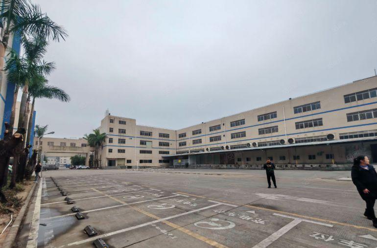 小金口原房东红本厂房实际面积出租6元.6元园区空地大可分租