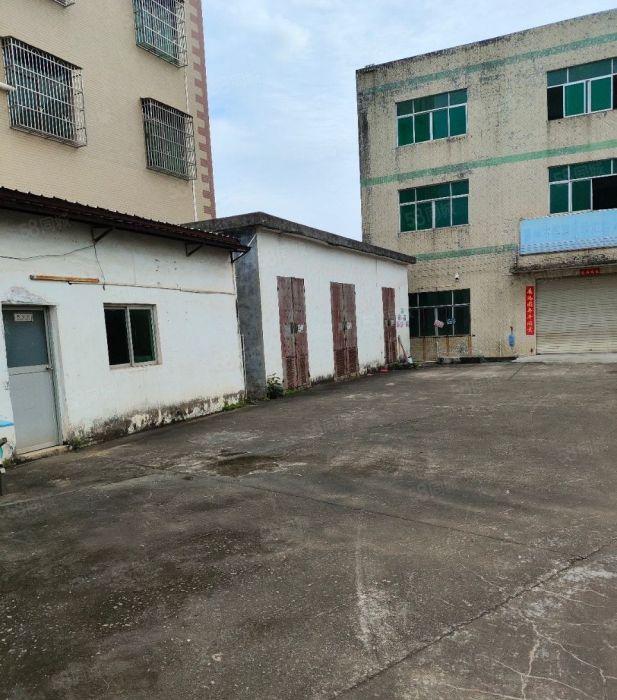 小金口独门独院3000平方厂房出租，交通便利，带三箱电