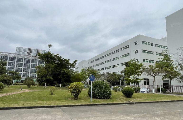 现成水电！三栋数码园800平三楼10元厂房仓库低价出租