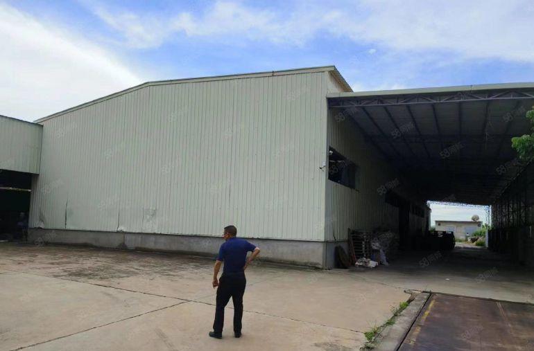 新湖工业区~~~独院钢构3500平，滴水7米~大路边空地大~