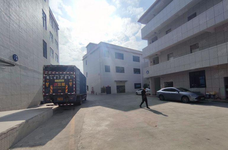 水口独门独院厂房出租3600平带宿舍有货梯证件齐全行业不限。