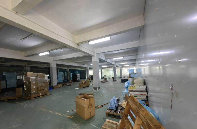 小金口独院2层800平厂房出租，有货梯，独门独院